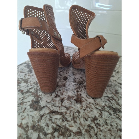 Rag & Bone Wyatt Brow Perforated Leather Slingback‎ Heeled Sandals Size 37 - Picture 3 of 7
